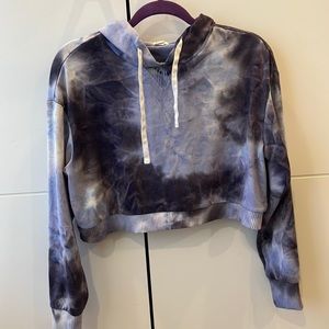 Garage Crop Sweater 🔮